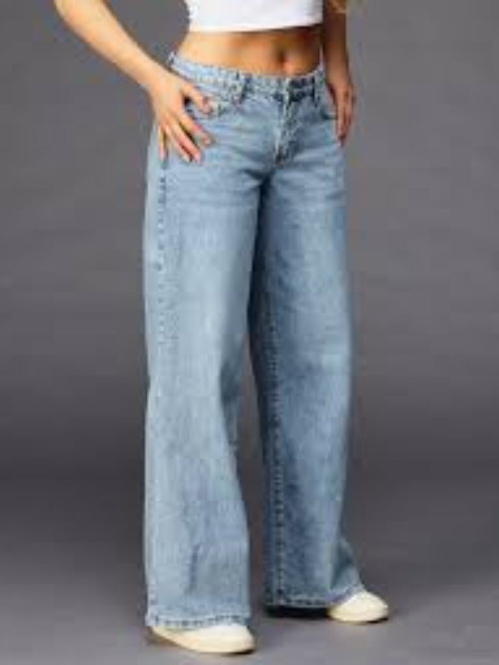 NWOT: RSQ Light Wash Wide Leg Jeans